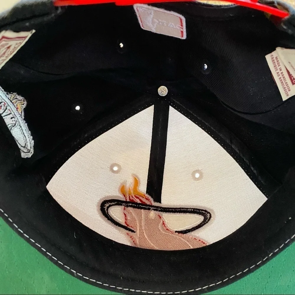 47 Brand Miami Heat Flat Brim Snapback Wool Blend Hat Cap One Size